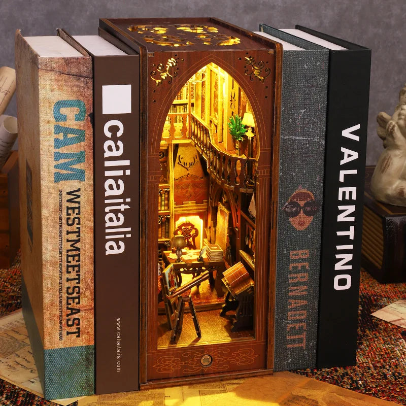 DIY Book Nook - Library of Books